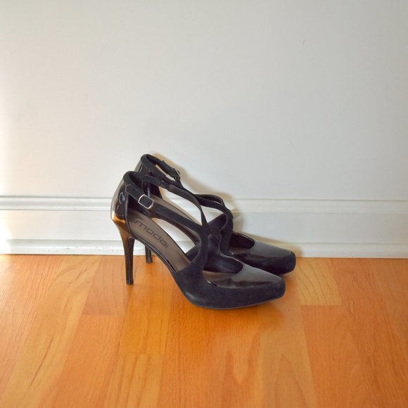 Moda Heels - Picture 2 of 6